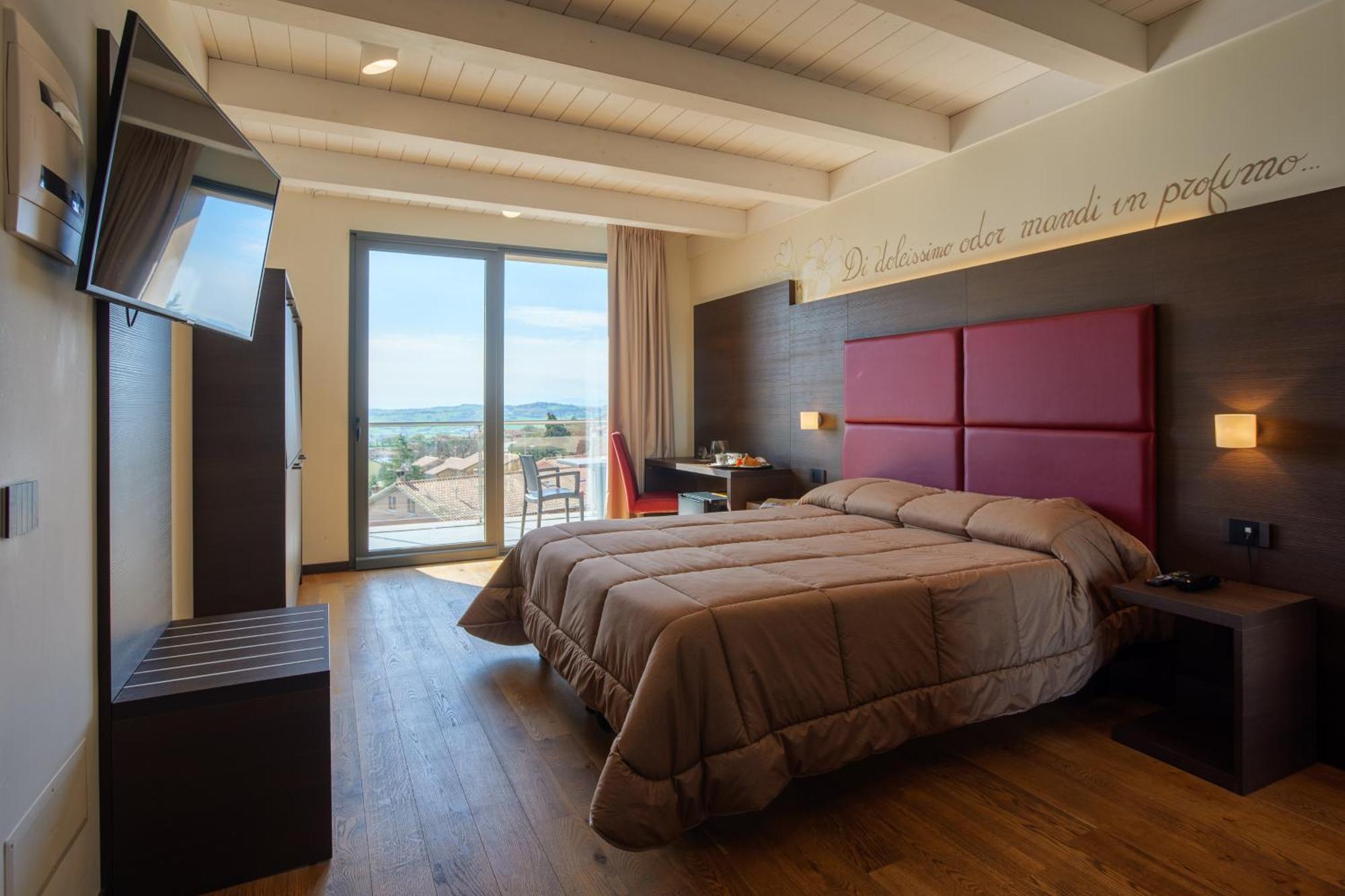 Hotel Ristorante Da Tonino Recanati Kültér fotó