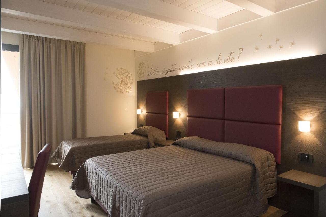Hotel Ristorante Da Tonino Recanati Kültér fotó