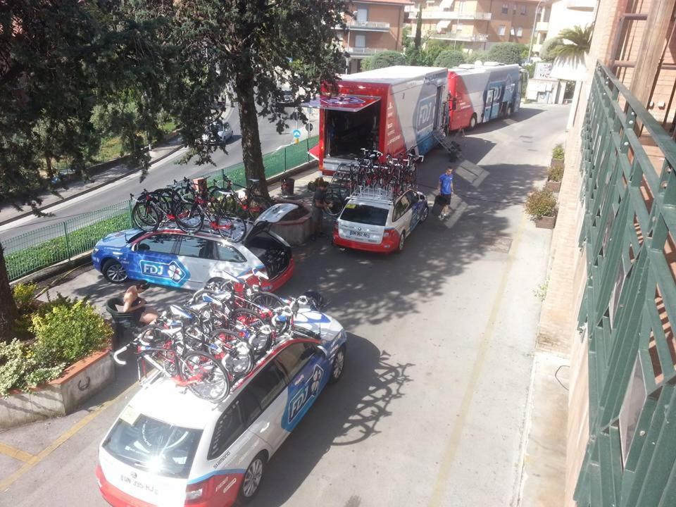 Hotel Ristorante Da Tonino Recanati Kültér fotó